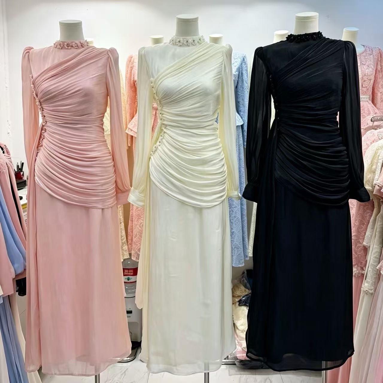 Elegant European and American style evening gown for women, 2026 new model, floral decoration, pleated waist dress
