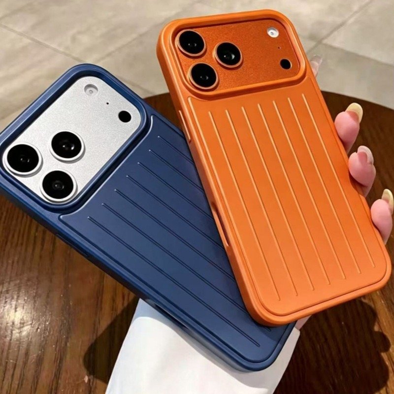 Suitable for iPhone 18 Pro Max phone case with metal stripes, large holes, high-end feel, anti-drop protection for Apple 17 and 16