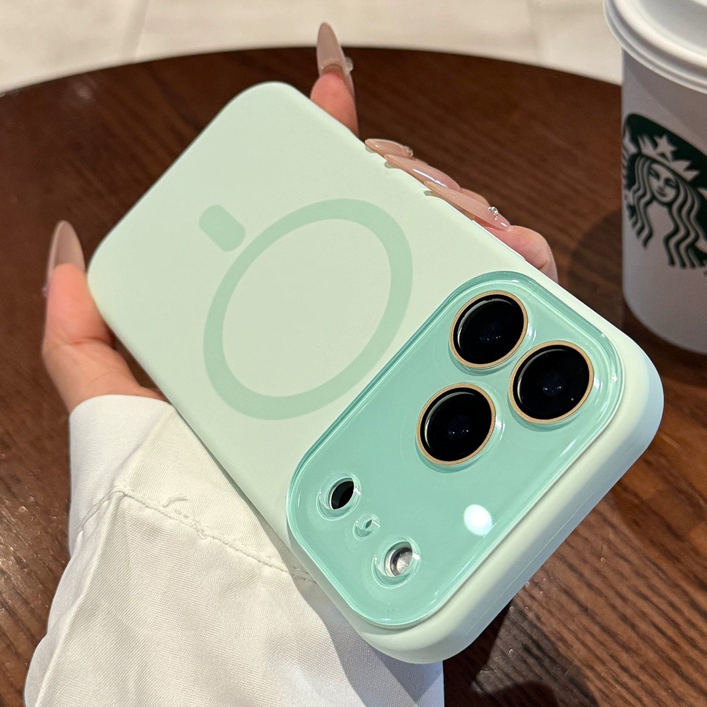 Suitable for Apple 18Promax Magnetic Phone Case, Full-Coverage Lens Liquid Silicone Iphone17 Anti-Fall Protective Case