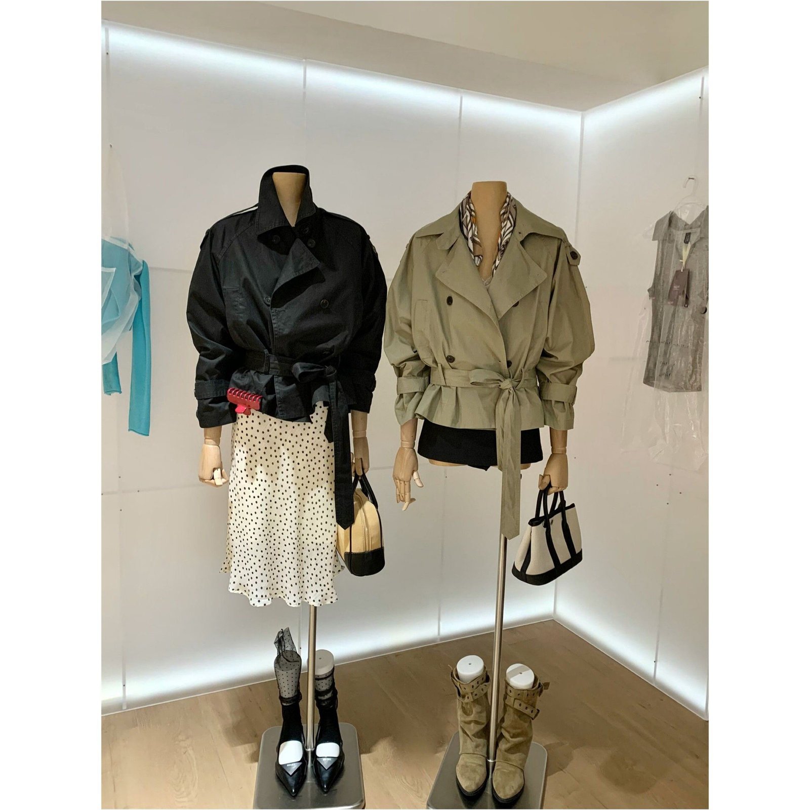 2026 Autumn Fashion New Style Classic Epaulettes, Shrink Cuffs, Khaki Trench Coat with Belt for a Slimming Look